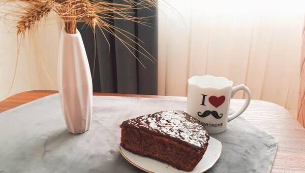 عکس چای و کیک عصرانه