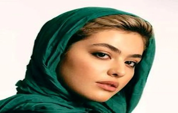 جدیدترین عکس ریحانه پارسا در خارج از کشور