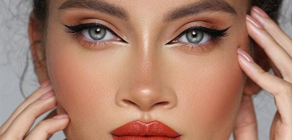 عکس چشم قهوه ای تیره دخترانه