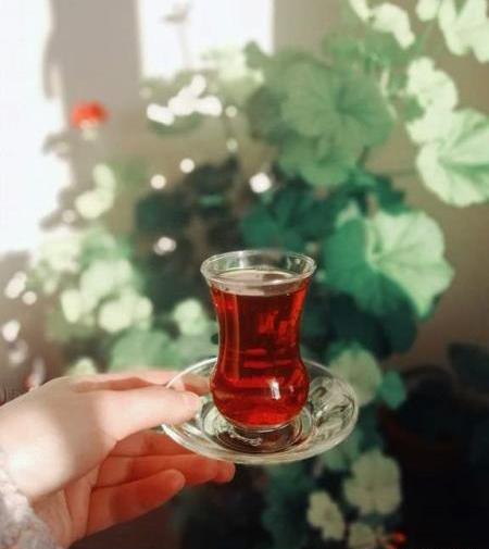 عکس چای خوردن دونفره