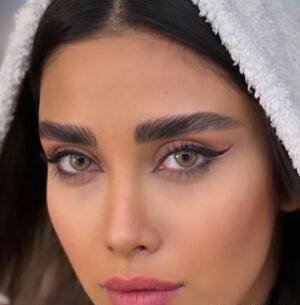 عکس لنز چشم سبز عسلی