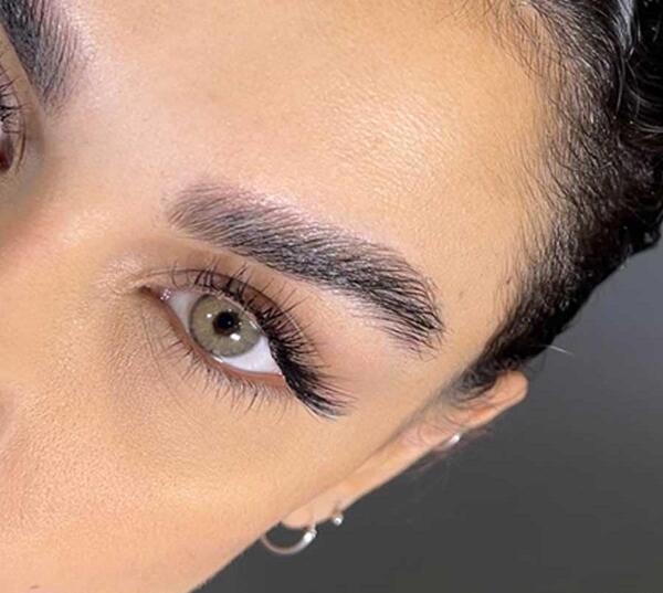عکس لنز چشم سبز عسلی