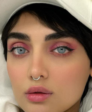 عکس رنگ چشم طوسی تیره
