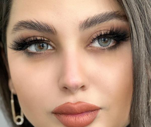 عکس چشم خاکستری تیره