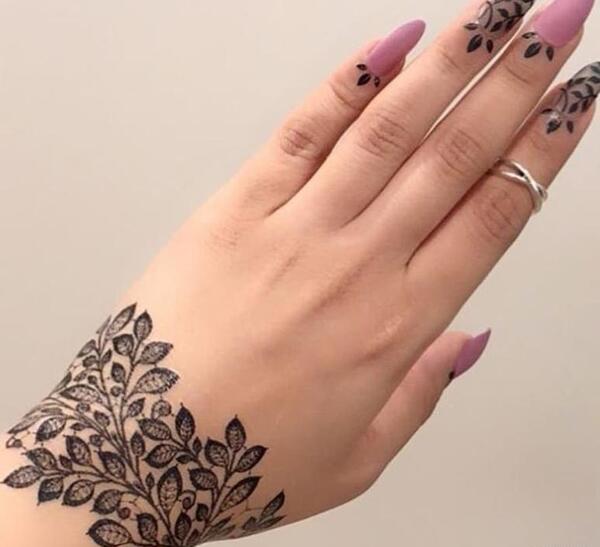 عکس تاتو موقت روی دست