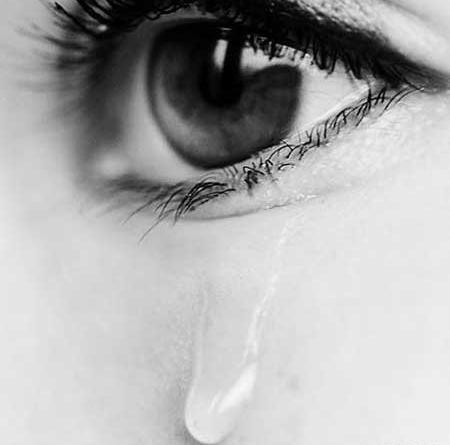 عکس چشم سبز با گریه