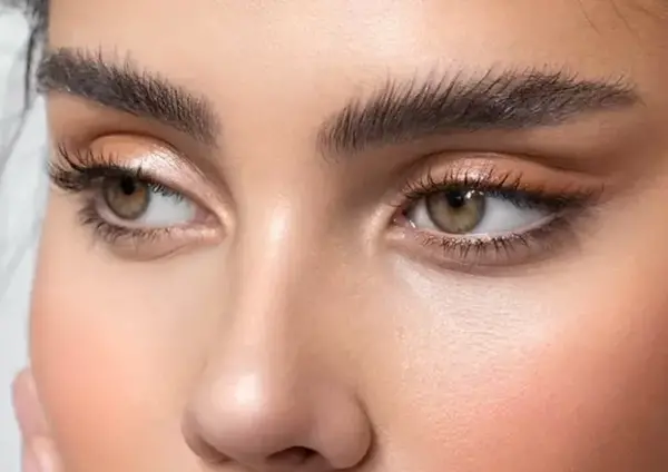 عکس چشم گربه ای بدون ارایش