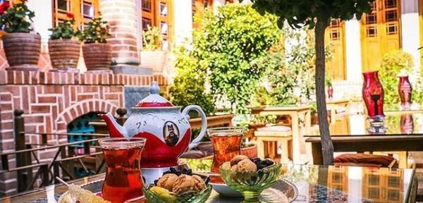 عکس چای دونفره با کیک