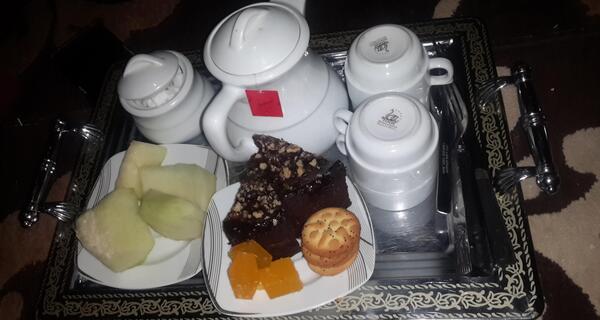 عکس چای دونفره با کیک