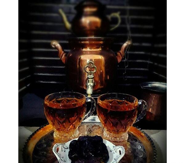عکس قوری چای در طبیعت