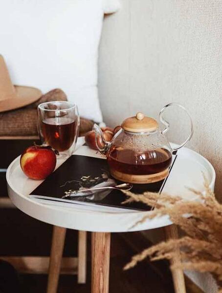 عکس قوری چای در طبیعت