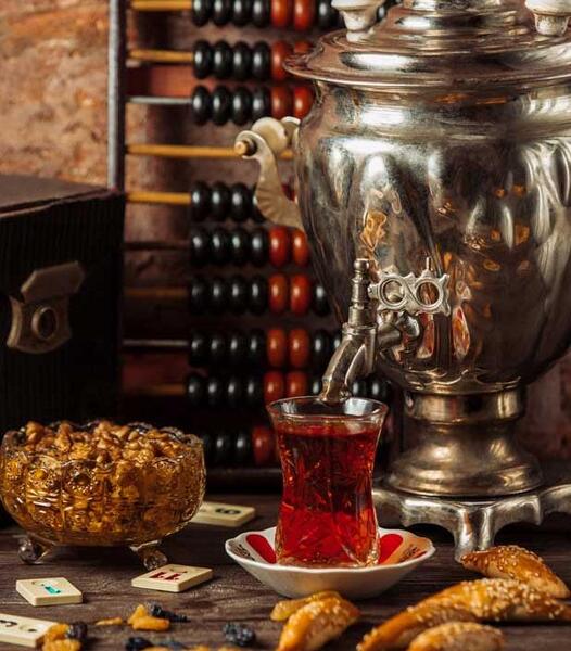 عکس قوری چای در طبیعت