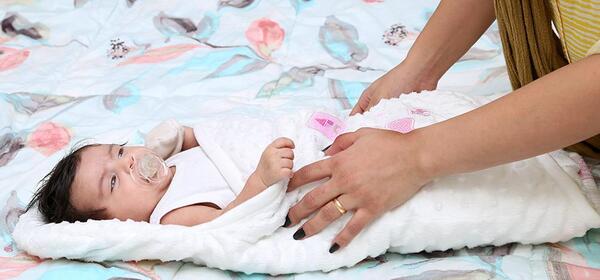 عکس بچه ی قنداقی