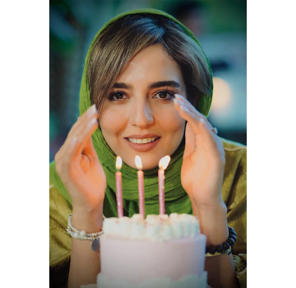 عکس تولد خواهر نرگس
