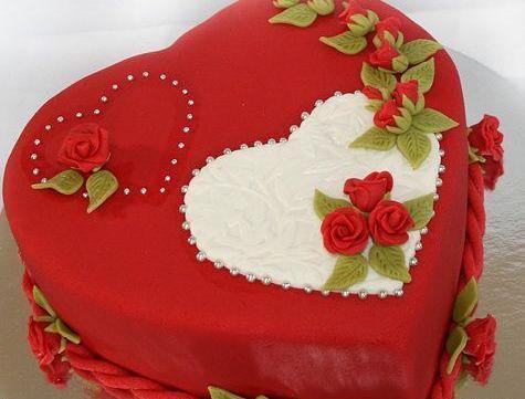 عکس کیک تولد قلبی دخترانه