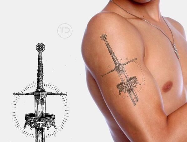 عکس تاتو روی بدن مرد