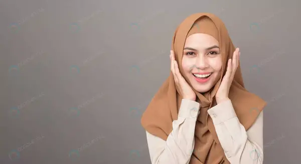 عکس با کیفیت دختر با حجاب