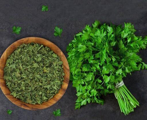 عکس از سبزی جعفری
