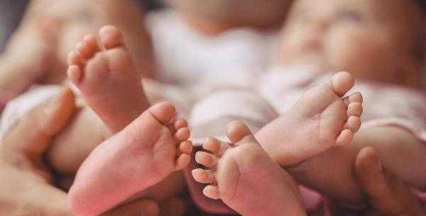 عکس تبریک تولد نوزاد دوقلو
