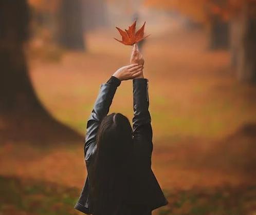 عکس پروفایل تولد دختر پاییزی