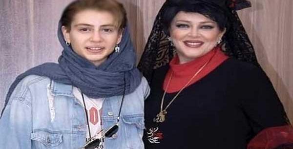 عکس دختر کنار ادم برفی