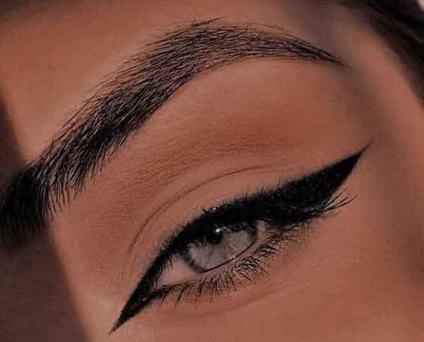 عکس تاتو خط چشم بالا