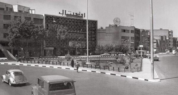 عکس میدان انقلاب ایران