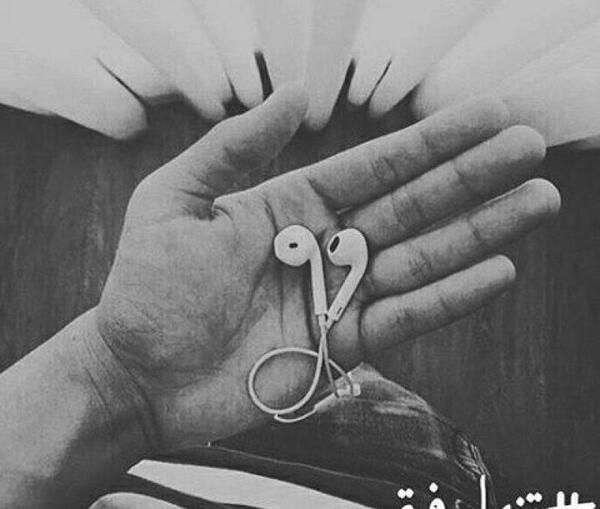 عکس هندزفری برای تصویر زمینه
