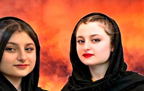 عکس تولد سارا و نیکا فرقانی اصل