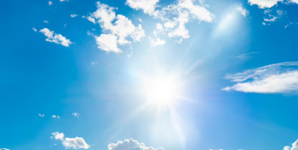 عکس آسمان آبی روشن