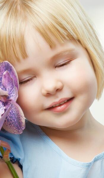 عکس تصویر زمینه دختر ناز