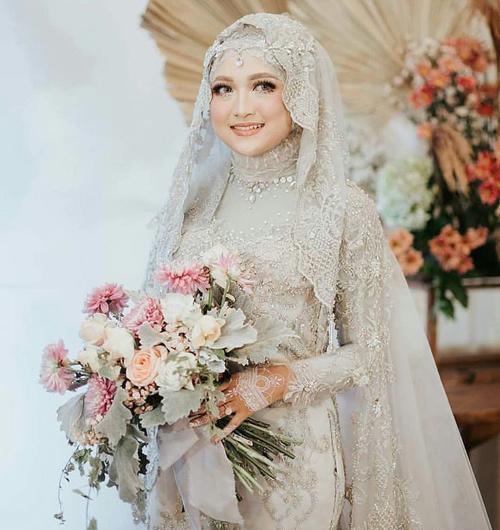 عکس های مدل لباس عروس با حجاب