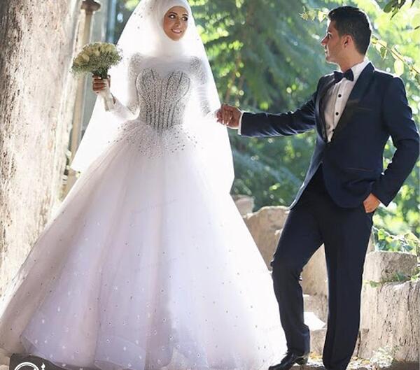 عکس های مدل لباس عروس با حجاب