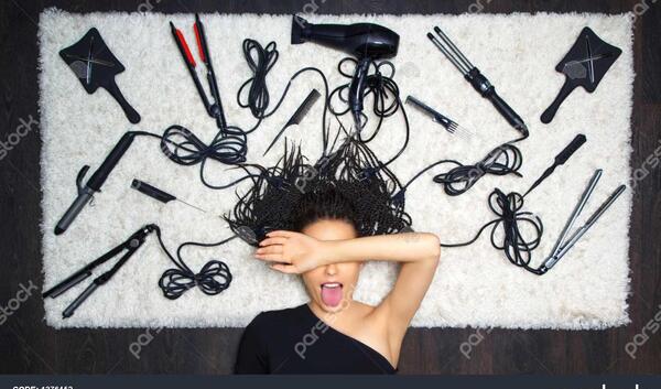 عکس آرایشگری زنانه برای پروفایل