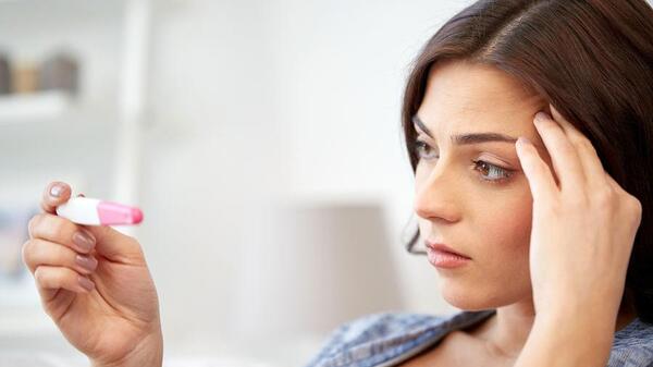 عکس جوش ایدز در ناحیه تناسلی