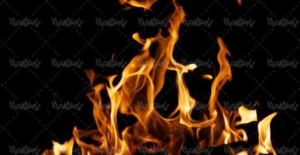 عکس از آتش در شب