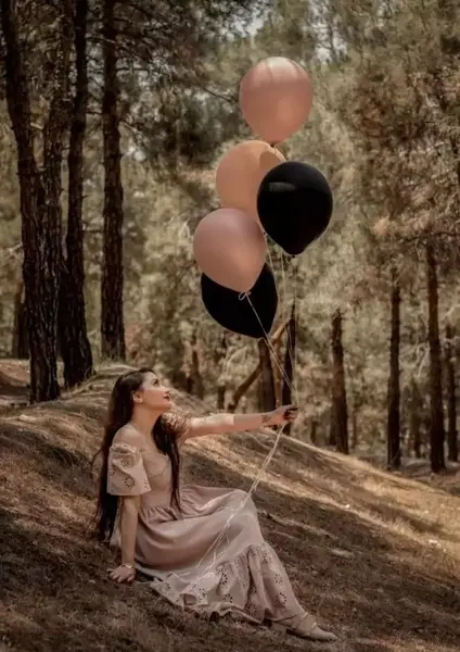 مدل عکس تولد تو فضای باز