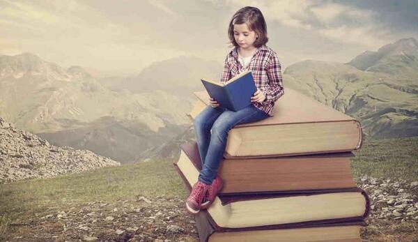 عکس پروفایل دخترونه کتاب به دست