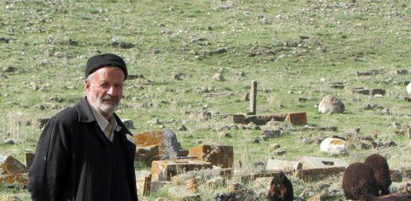 عکس قبرستان ترسناک در ایران