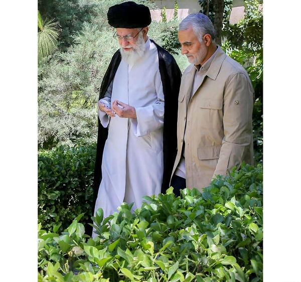عکس پروفایل حاج قاسم سلیمانی و رهبر