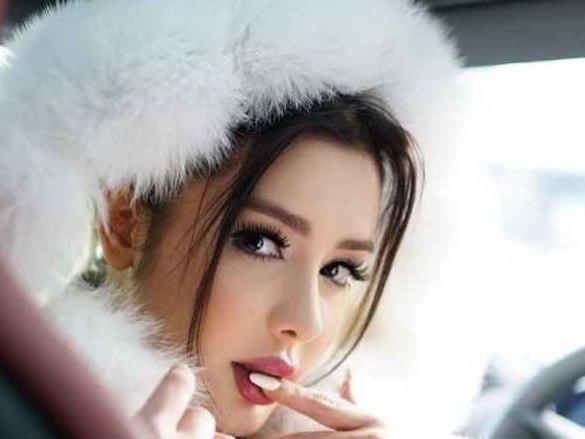 عکس نیلی افشار و بچه اش