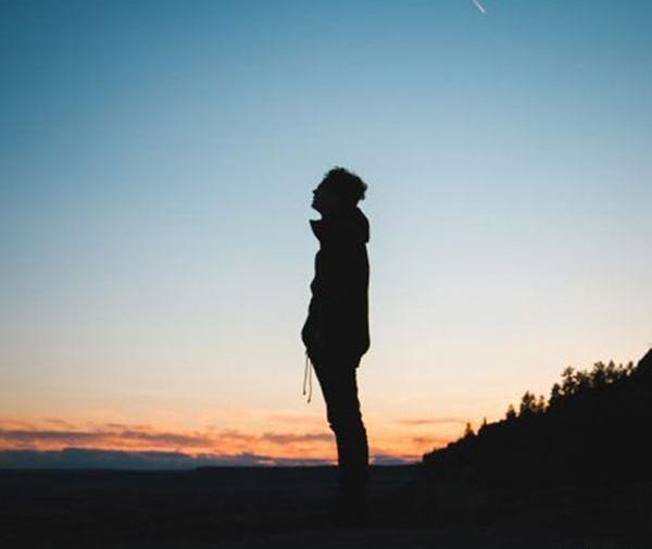 عکس تنهایی مردانه جدید