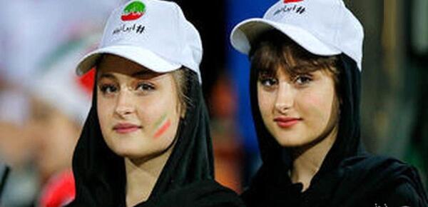 عکس سارا و نیکا با تتلو در استخر