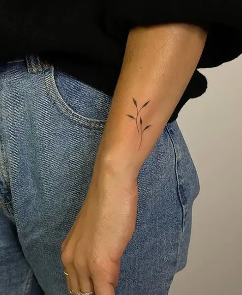عکس تاتو ساده روی دست