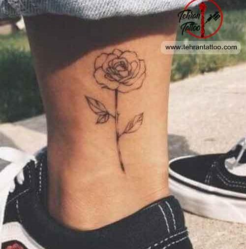 عکس تاتو گل روی مچ پا