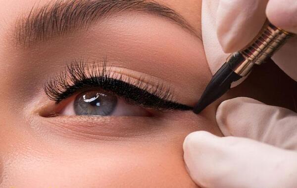 عکس تاتو بن مژه پایین