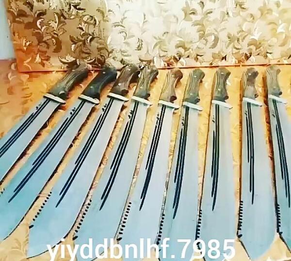 عکس پروفایل پسرانه لاتی با چاقو