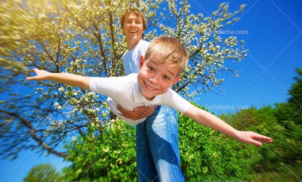 ژست عکس بچه در طبیعت