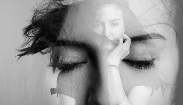 عکس هایی از تنهایی یک دختر