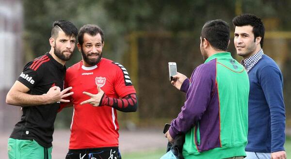عکس امیر تتلو با لباس پرسپولیس